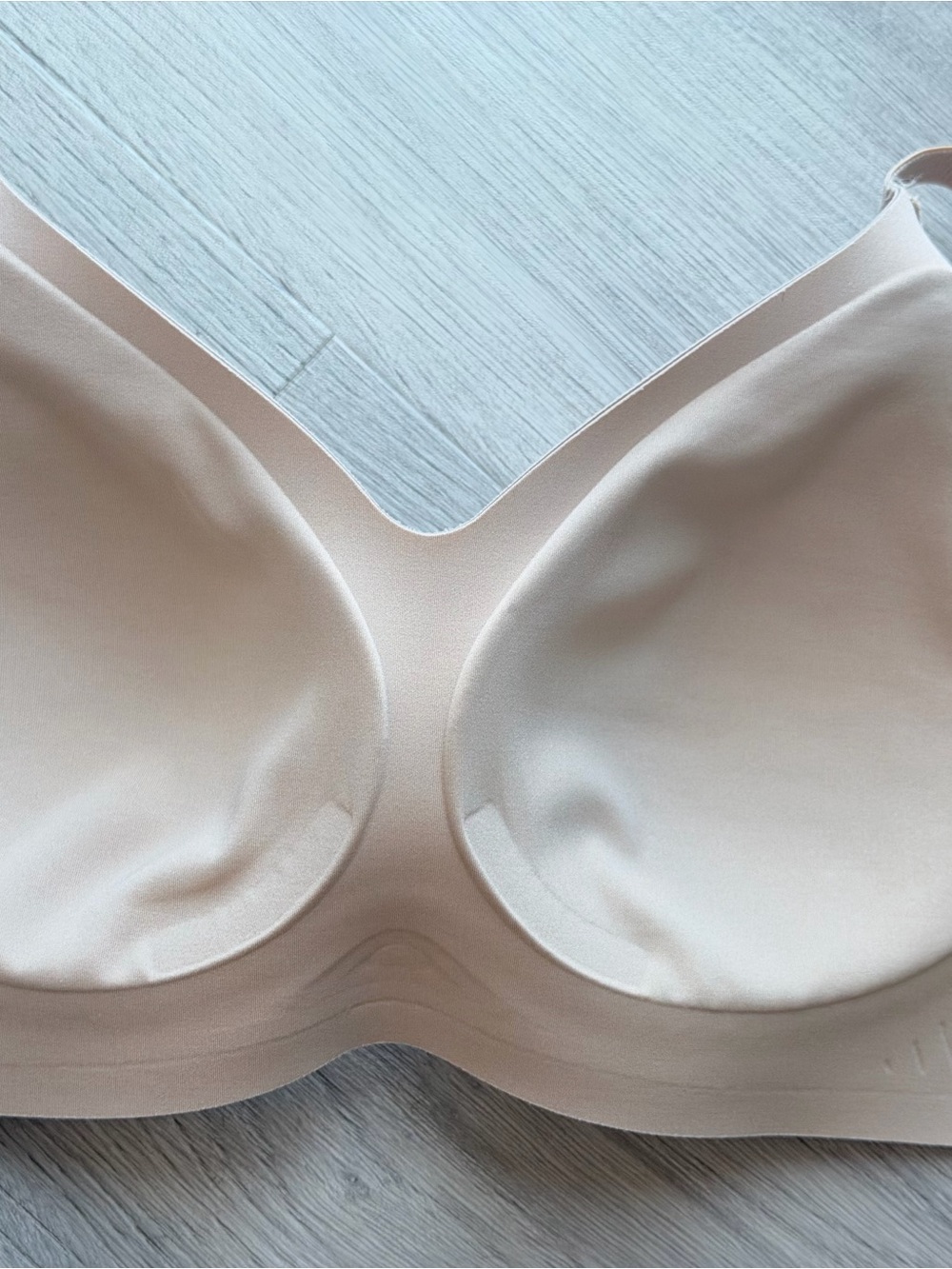 NWOT Vertvie Seamless Wireless Jelly Bras — Lot of 3 (Black, Praline, & Nude) - Picture 11 of 12